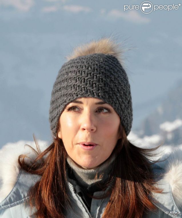Le prince Frederik et la princesse Mary, en vacances dans la station suisse de Verbier comme chaque année, ont posé pour la presse avec leurs enfants, le prince Christian (6 ans), la princesse Isabella (4 ans) et les jumeaux le prince Vincent et la princesse Josephine (1 an), le 12 février 2012.