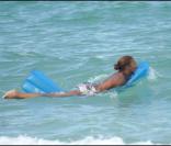 Queen Latifah sur les plages de Miami