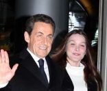 Nicolas Sarkozy et Carla Bruni dans les locaux de TF1, le 15 février 2012.