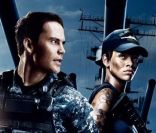 Rihanna dans Battleship en lutte contre Le Roi Lion