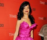 Rihanna, au look raté, mesure son influence face à Tyra Banks et Claire Danes
