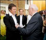 Hugh Grant et Mikhail Gorbachev à londres, le 7/06/08