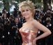Jane Fonda, 74 ans, lumineuse dans une robe Atelier Versace lors du 65ème Festival de Cannes, le 16 mai 2012.