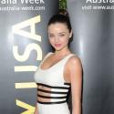 Miranda Kerr : Sexy, stylée et émue aux larmes quand l'Australie l'honore
