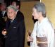 L'empereur du Japon Akihito et sa femme l'impératrice Michiko en promenade dans Londres le 17 mai 2012, à la veille du déjeuner donné par Elizabeth II à Windsor.
