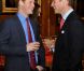 Les princes Harry et William, aussi heureux de se retrouver en événement officiel que sur un terrain de polo. La reine Elizabeth II accueillait à déjeuner à Windsor, pour son jubilé de diamant, les souverains de 26 pays, le 18 mai 2012. Possiblement le plus grand rassemblement de têtes couronnées depuis le couronnement de la monarque en 1953.