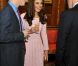 La duchesse de Cambridge parfaitement détendue avec son époux William et son beau-frère Harry. La reine Elizabeth II accueillait à déjeuner à Windsor, pour son jubilé de diamant, les souverains de 26 pays, le 18 mai 2012. Possiblement le plus grand rassemblement de têtes couronnées depuis le couronnement de la monarque en 1953.
