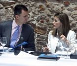 Le prince Felipe et la princesse Letizia d\'Espagne au 4e conseil de la Fondation prince de Gérone, à Gérone, le 21 mai 2012.