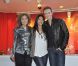 Anggun, entourée de Cyril Féraud et Mireille Dumas qui commenteront l'émission pour France 3, à la conférence de presse de l'Eurovision 2012 à Paris, le 26 avril 2012.