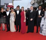 Diane Kruger et tous les membres du jury lors de la montée des marches de la cérémonie de clôture du Festival de Cannes 2012. Le 27 mai 2012.