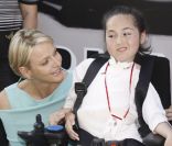 La princesse Charlene rencontrait samedi 26 mai 2012 des personnes handicapées à l\'occasion du Grand Prix de Monaco.