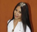 Anggun pose à Paris, dans les coulisses du tournoi de Roland-Garros, le mardi 29 mai 2012.