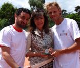 Arnaud Lemaire triomphe de Cyril Hanouna et trinque avec Estelle Denis