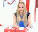 Audrey est honnête et rend sa cagnotte à Caroline, malgré les différends qui les oppose (quotidienne  Secret Story 6  du samedi 9 juin 2012).