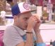 Julien essaye de se cacher dans Secret Story 6