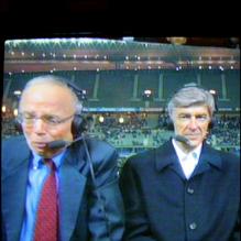 Thierry Roland avec Arsene Wenger, en 2004.
