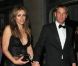 Elizabeth Hurley, décolletée et quelque peu éméchée avec son fiancé Shane Warne