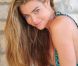 Tout en cheveux, Denise Richards ultra sexy pour une séance photo, à Encino le 4 juillet 2012