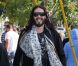 Russell Brand à la sortie des Alcooliques Anonymes, à Los Angeles, le 10 juillet 2012.