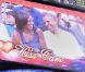 Michelle et Barack Obama assistent à un match de l'équipe olympique féminine de basket contre le Brésil, à Washington, le 16 juillet 2012 - La kiss cam leur demande de s'embrasser.