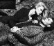 Lara Stone et Tyson Ballou photographiés par Mert &amp; Marcus pour la campagne automne-hiver 2012-2013 de Calvin Klein Collection.