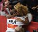 Teddy Riner embrassé tendrement par sa compagne Luthna lors des Jeux olympiques de Londres le 3 août 2012 après avoir décroché la médaille d'or