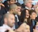 Tony Parker et sa compagne Axelle dans les tribunes du Parc des Princes le 11 août 2012 pour la rentrée du Paris Saint-Germain en Ligue 1, tenu en échec (2-2) par Lorient lors de la 1e journée de championnat.