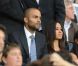 Tony Parker et sa compagne Axelle dans les tribunes du Parc des Princes le 11 août 2012 pour la rentrée du Paris Saint-Germain en Ligue 1, tenu en échec (2-2) par Lorient lors de la 1e journée de championnat.