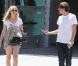 Kirsten Dunst et Garrett Hedlund en pleine discussion animée à Los Angeles, le 11 août 2012.
