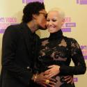 Amber Rose : Epanouie avec son chéri Wiz Khalifa, elle officialise sa grossesse
