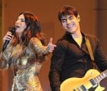 Laura Pausini et son fiancé Paolo Carta au Forum Assago à Milan le 22n décembre 2011