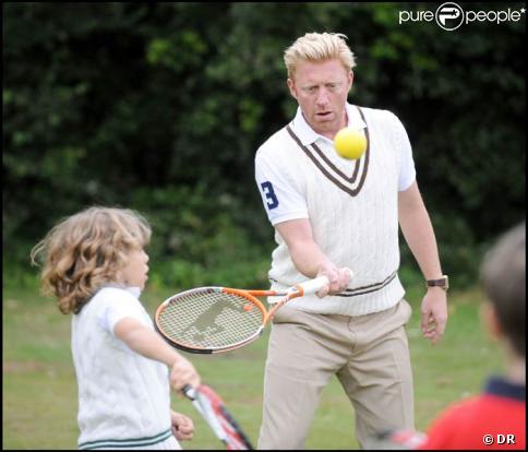 Boris Becker avec son fils Elias, à la Ralph Lauren Wimbledon Garden Party, le 21/06/08