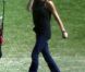 Victoria Beckham assiste à l'entraînement de foot de ses trois fils, le dimanche 30 septembre 2012 à Los Angeles.