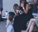 Victoria Beckham, entourée de ses enfants, assiste à l'entraînement de foot de ses trois fils, le samedi 29 septembre 2012 à Los Angeles.