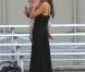 Victoria Beckham, inséparable de sa fillette Harper, assiste à l'entraînement de foot de ses trois fils, le samedi 29 septembre 2012 à Los Angeles.