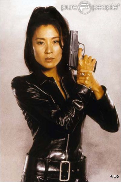 Michelle Yeoh dans  Demain ne meurt jamais  (1997) de Roger Spottiswoode.