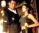 Pierce Brosnan et Denise Richards dans  Le Monde ne suffit pas  (1999) de Michael Apted.