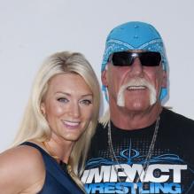 Hulk Hogan et son épouse Jennifer McDaniel, à Los Angeles, le 10 décembre 2011.