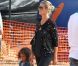 Heidi Klum, à la célèbre ferme aux citrouilles de 'Mr. Bones Pumpkin Patch', s'amuse avec ses enfants Leni, Henry, Johan, Lou et son compagnon Martin Kristen, à West Hollywood le 6 Octobre 2012.