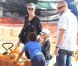 Heidi Klum, à la célèbre ferme aux citrouilles de 'Mr. Bones Pumpkin Patch', s'amuse avec ses enfants Leni, Henry, Johan, Lou et son compagnon Martin Kristen, à West Hollywood le 6 Octobre 2012.