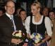 Le prince Albert de Monaco, parrain de l'événement, et la princesse Charlene de Monaco inauguraient dimanche 14 octobre 2012 la 7e édition de l'Oktoberfest en principauté, au Café de Paris et en habits traditionnels bavarois.
