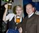 Charlene prête pour le toast ! La princesse Charlene de Monaco a levé sa chope avec le prince Albert, parrain de l'événement, lors de l'inauguration de la 7e Oktoberfest de Monaco, le 14 octobre 2012 au Café de Paris.