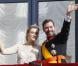 Après leur union religieuse, le prince Guillaume et son épouse Stéphanie de Lannoy se sont présentés au balcon du palais grand-ducal devant les Luxembourgeois et se sont embrassés, le 20 octobre 2012.