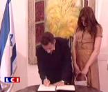 Nicolas Sarkozy nous refait le coup du stylo !
