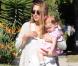 Jessica Alba dans les rues de Los Angeles profite de ses adorables fillettes le 25 octobre 2012