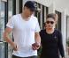 Mila Kunis et Ashton Kutcher vont se faire dorloter les pieds chez Pampered Foot à Los Angeles le 19 octobre 2012.