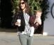 Jennifer Garner, l'adorable Samuel dans les bras, offre un petit-déjeuner chez Starbucks à Seraphina. Los Angeles, 26 octobre 2012
