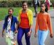 La famille Obama aime les couleurs ! Michelle, Sasha et Malia osent une belle association de coloris pour un street-style au top et estival