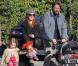 Alyson Hannigan : Maman radieuse et amoureuse, pour une sortie post-Noël