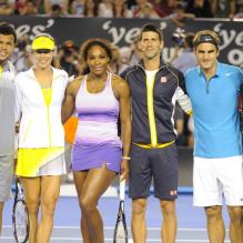 Jo-Wilfried Tsonga, Ana Ivanovic, Serena Williams, Novak Djokovic, Roger Federer et Victoria Azarenka durant le "Kids Day" de Melbourne, le 12 janvier 2013.